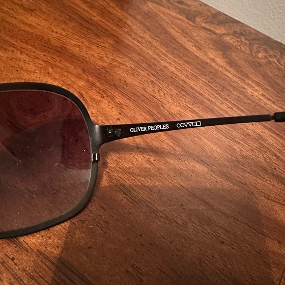 Oliver Peoples Oversized Brown Gradient Sunglasses with Gold Trim main image 4
